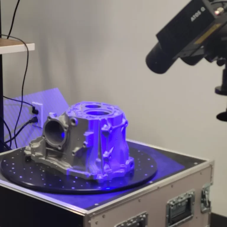 3D Scanner scanning metal part