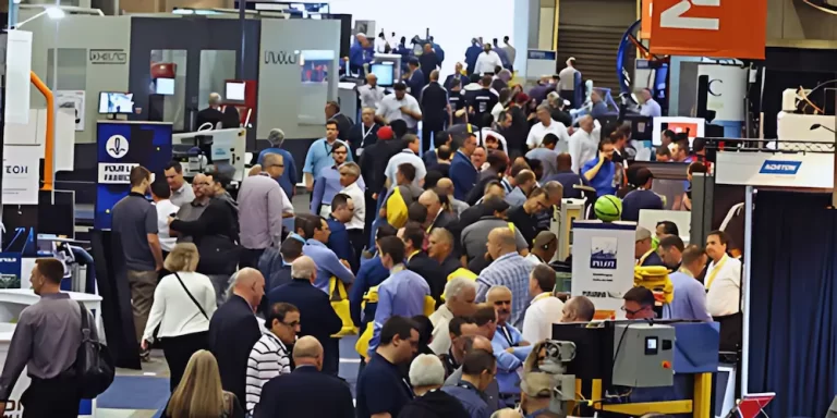 Crowd at MMTS Tradeshow